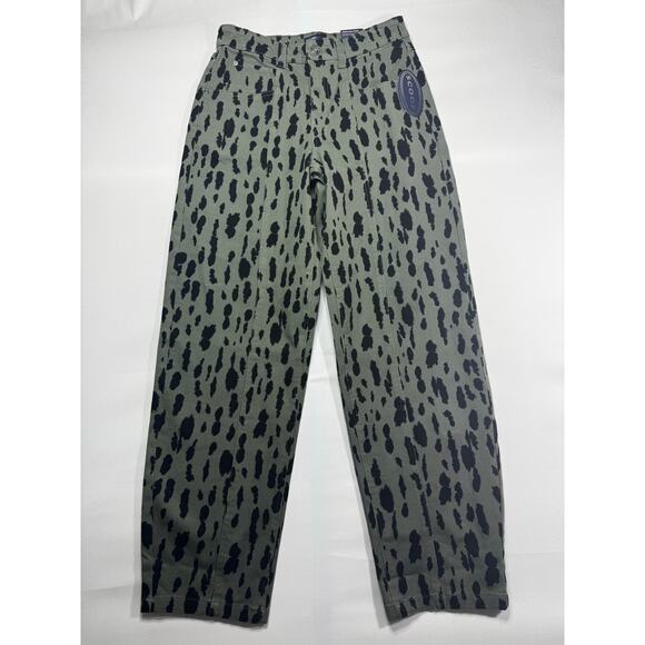 NWT Scoop Women's Leopard Print Green Black Barrel Jeans - Size 6/32" (30x31) - Picture 1 of 5